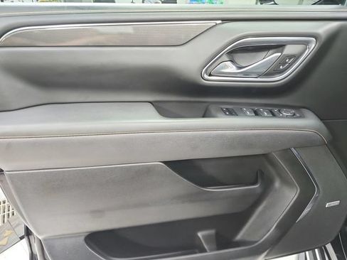 Used 2023 GMC Yukon XL AT4 AWD/4WD image 42