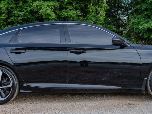 Used 2021 Honda Accord Sport image 6