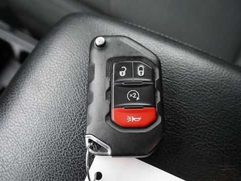 Used 2022 Jeep Wrangler Unlimited Willys image 20