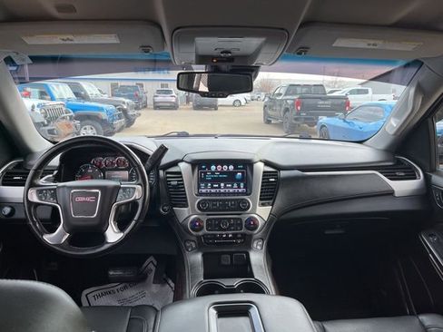 Used 2019 GMC Yukon XL SLT image 9