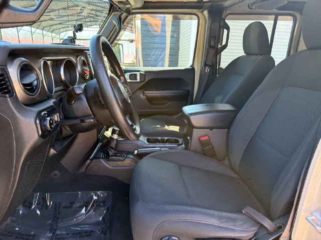Used 2020 Jeep Gladiator Sport w/ Trailer Tow Package AWD/4WD image 11