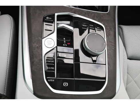 Used 2025 BMW X5 sDrive40i w/ M Sport Package RWD image 27