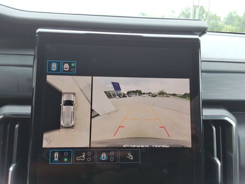 New 2025 GMC Acadia AT4 image 15