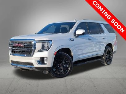 Used 2024 GMC Yukon SLT w/ SLT Luxury Package
