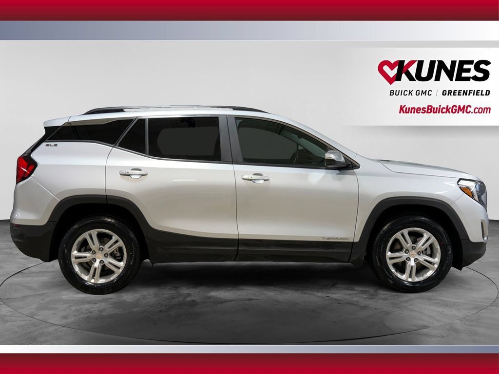 Used 2021 GMC Terrain SLE w/ Driver Convenience Package AWD/4WD image 11