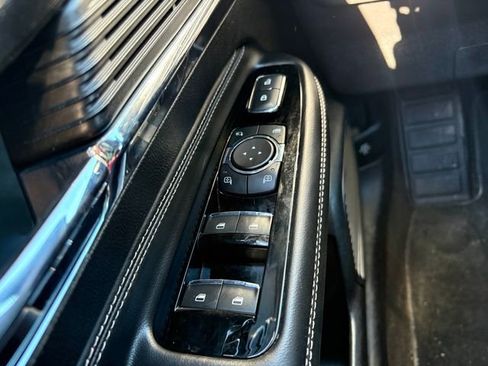 Used 2022 Lincoln Corsair AWD w/ Equipment Group 101A image 18