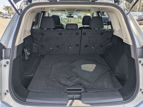 Used 2024 Nissan Rogue S image 12