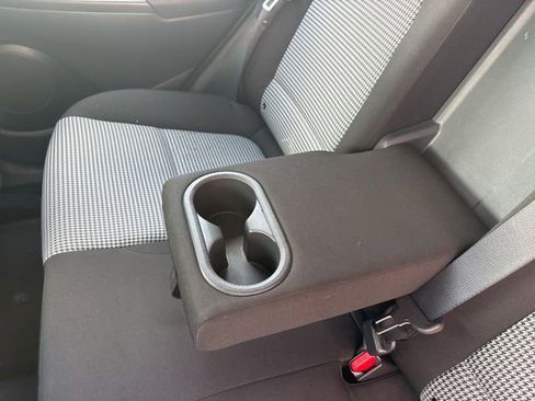 Used 2022 Hyundai Kona SE image 31