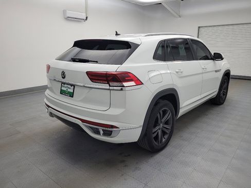 Used 2021 Volkswagen Atlas Cross Sport SE image 9