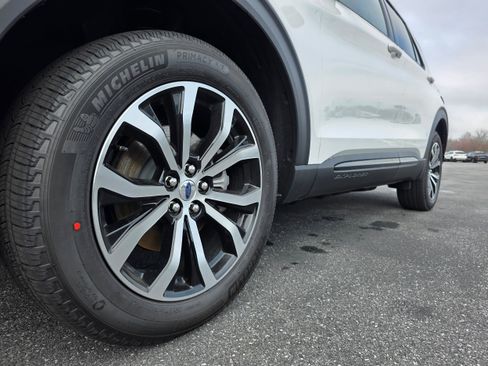 New 2026 Ford Explorer ST-Line image 29