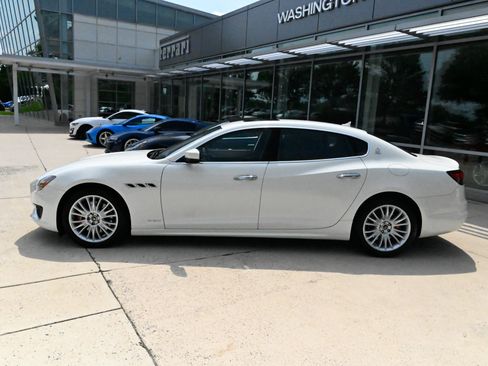 Used 2021 Maserati Quattroporte S GranSport Q4 AWD/4WD image 8