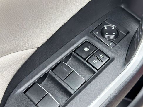 Used 2021 Toyota RAV4 XLE Premium FWD image 20