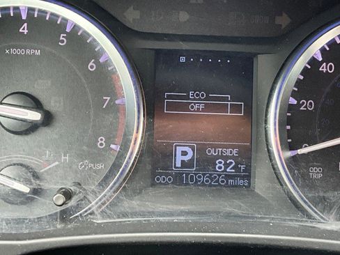 Used 2014 Toyota Highlander LE w/ Preferred Accessory Package image 8