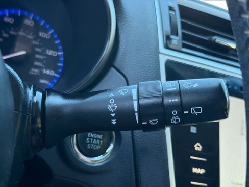 Used 2019 Subaru Outback 2.5i Limited AWD/4WD image 27