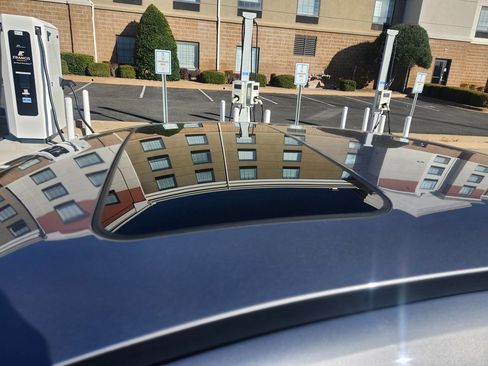 Used 2025 Hyundai Elantra SEL image 9