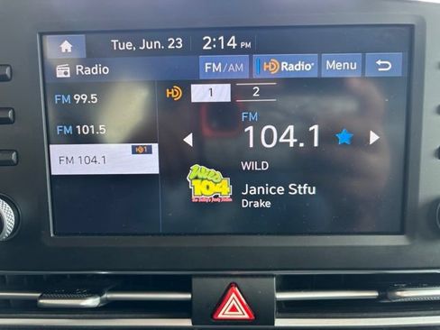 Used 2025 Hyundai Elantra SE FWD image 11