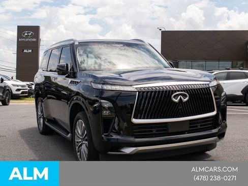 Used 2025 INFINITI QX80 Luxe AWD/4WD image 2