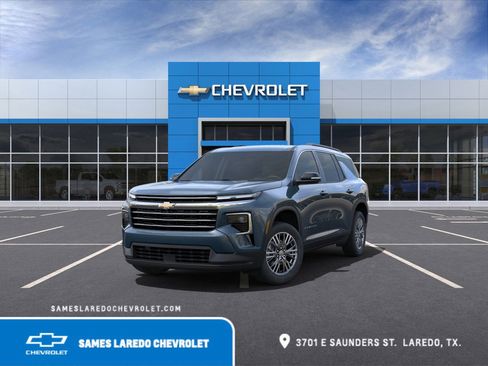 New 2025 Chevrolet Traverse LT w/ Driver Confidence Package image 8