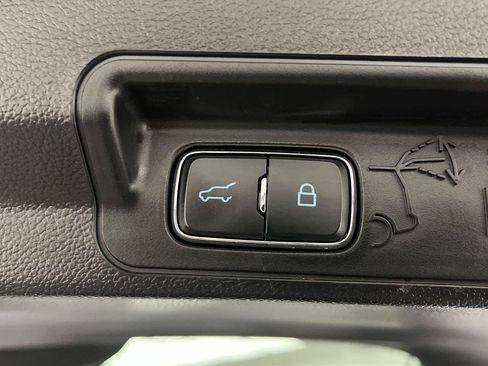 Certified 2023 Ford Explorer XLT w/ Equipment Group 202A AWD/4WD image 34