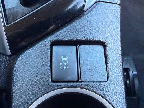 Used 2017 Toyota Corolla LE w/ Carpet Mat Package (TMS) FWD image 16