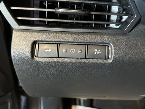 Used 2022 Nissan Altima 2.5 SR w/ Midnight Edition Package image 17