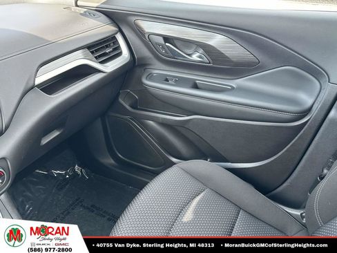 Certified 2024 GMC Terrain SLE w/ Driver Convenience Package AWD/4WD image 30