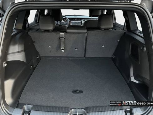 New 2026 Jeep Cherokee Overland image 21