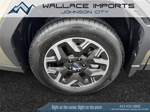 Used 2025 Subaru Forester Premium w/ Convenience Package #2 image 9