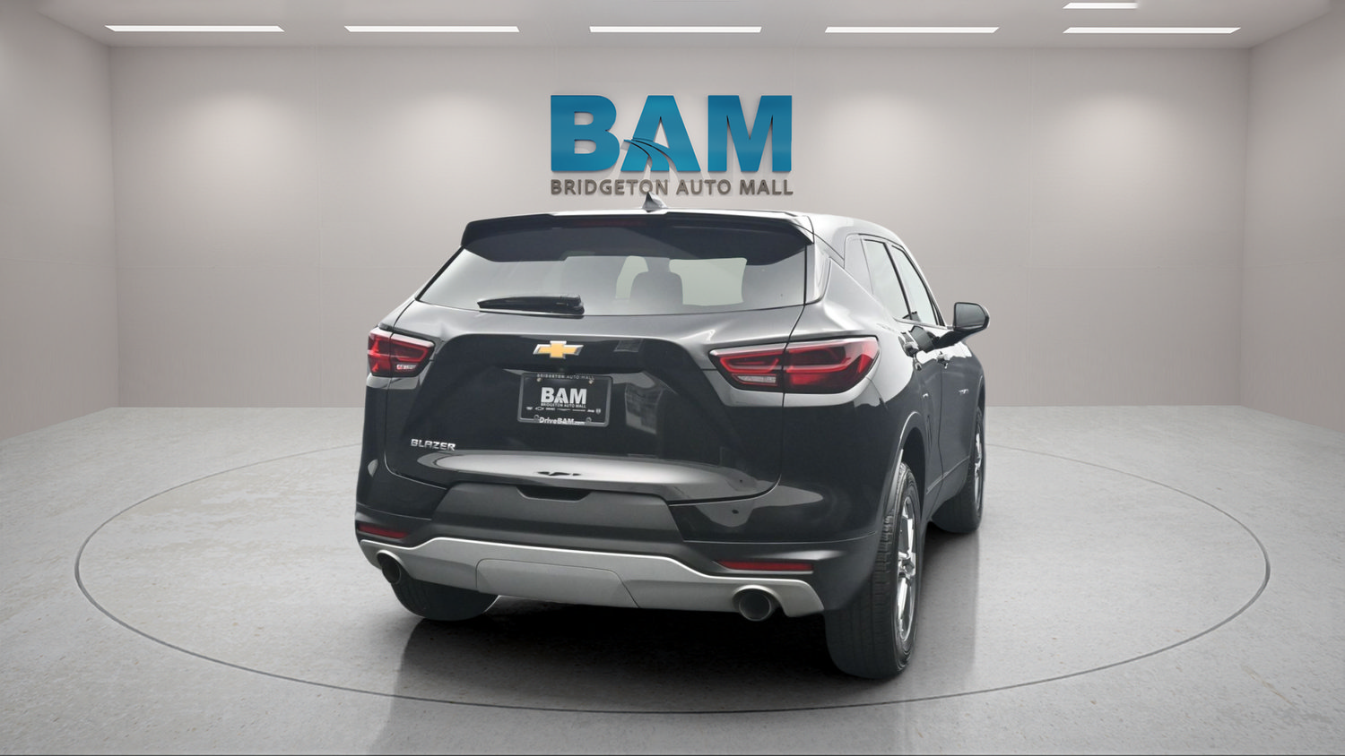 Used 2025 Chevrolet Blazer LT FWD image 5