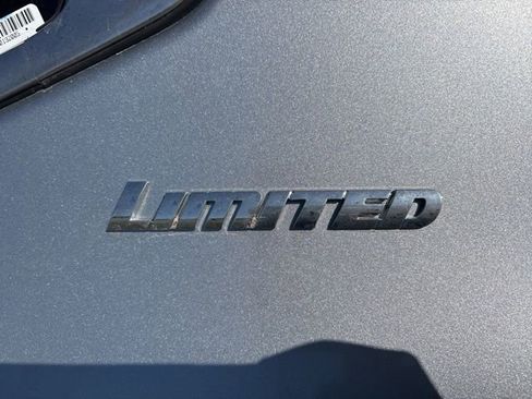 Used 2025 Toyota Tundra Limited image 15