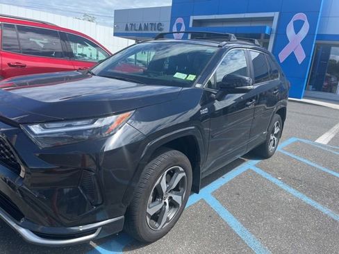 Used 2024 Toyota RAV4 SE w/ Weather & Moonroof Package AWD/4WD image 1