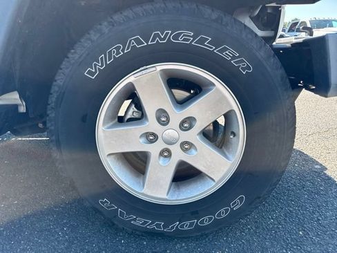 Used 2016 Jeep Wrangler Unlimited Sport w/ Quick Order Package 23S AWD/4WD image 3