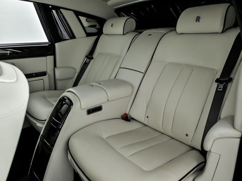 Used 2013 Rolls-Royce Phantom Sedan image 24