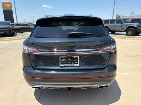 Used 2022 Lincoln Nautilus Black Label w/ Class II Trailer Tow Package AWD/4WD image 4