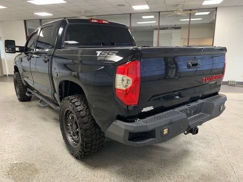 Used 2018 Toyota Tundra SR5 w/ SR5 Upgrade Package AWD/4WD image 5