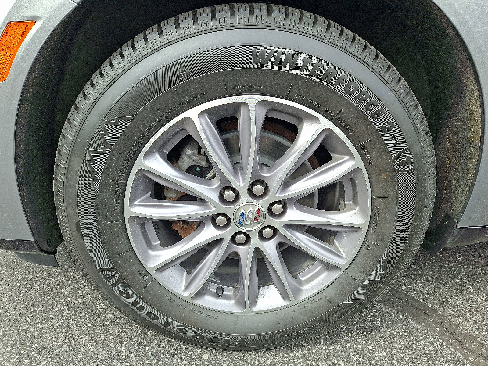 Used 2023 Buick Enclave Essence AWD/4WD image 9