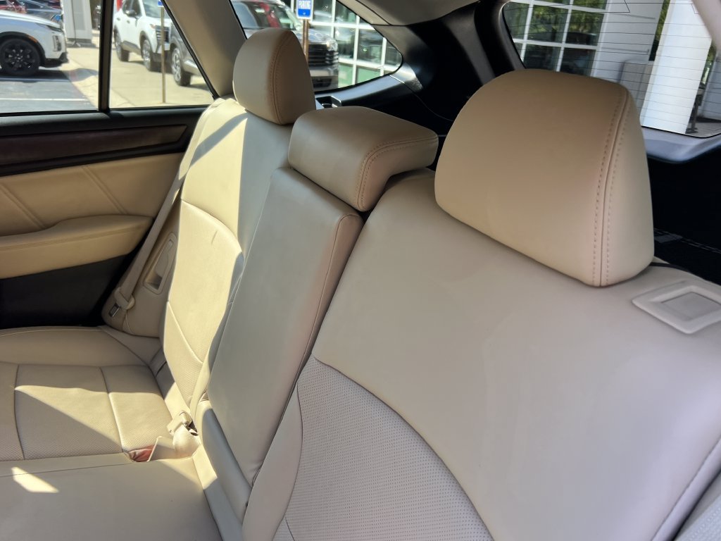 Used 2018 Subaru Outback 2.5i Limited AWD/4WD image 18