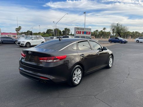 Used 2018 Kia Optima LX FWD image 5
