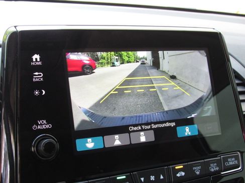 Used 2023 Honda Odyssey Touring image 39