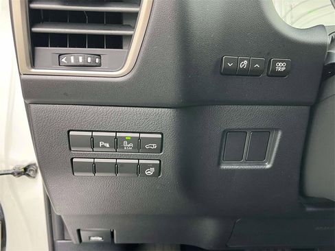 Used 2016 Lexus NX 300h AWD image 28