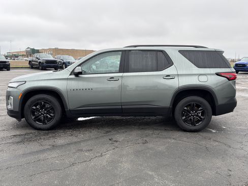 Used 2023 Chevrolet Traverse LT w/ Midnight/Sport Edition image 6