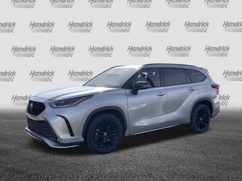 Used 2023 Toyota Highlander XSE image 5