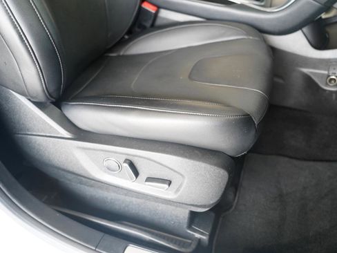 Used 2018 Ford Edge Titanium w/ Equipment Group 301A FWD image 31