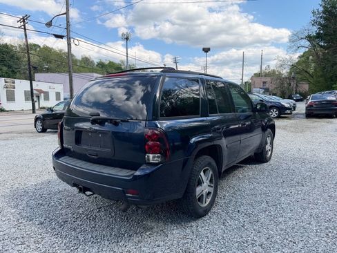 Used 2008 Chevrolet TrailBlazer LT w/ Sun And Sound Package AWD/4WD image 7