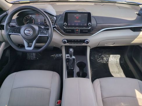 Used 2025 Nissan Altima 2.5 SV FWD image 27