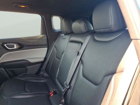 Used 2025 Jeep Compass Limited AWD/4WD image 13