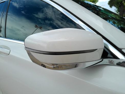 Used 2022 BMW 740i RWD image 25