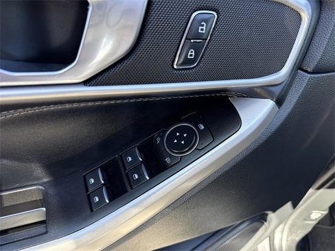 Used 2022 Ford Explorer XLT w/ Equipment Group 202A image 37