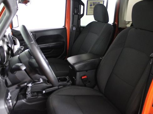 Used 2020 Jeep Wrangler Unlimited Sport S AWD/4WD image 20