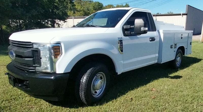 Used 2018 Ford F250 XL w/ Power Equipment Group RWD image 3